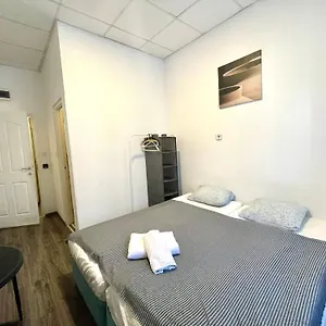 Aradi With Private Bathroom In The Centre Проживание в семье Будапешт